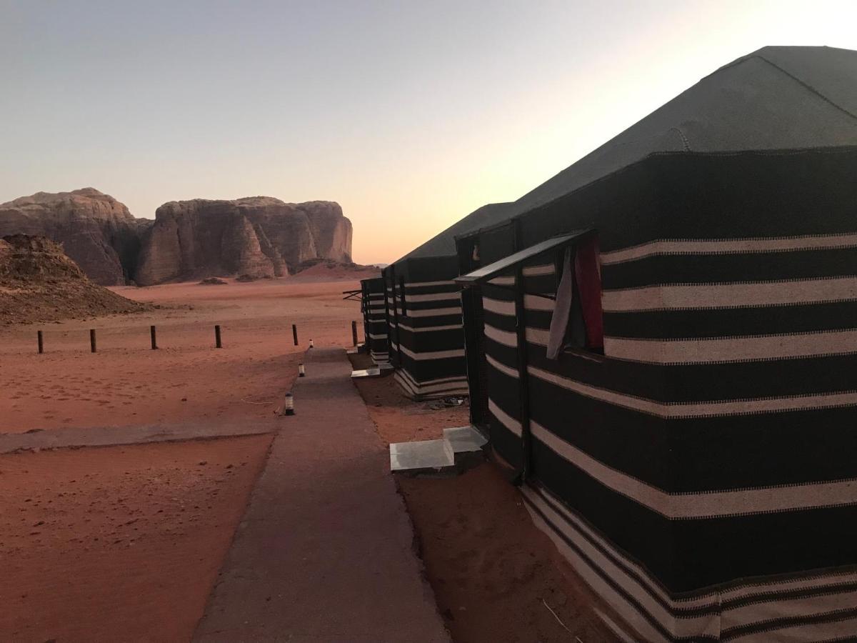 Hotel Black Irish Camp And Tours Wadi Rum Exterior foto