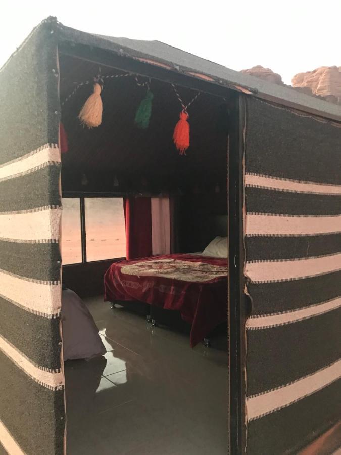 Hotel Black Irish Camp And Tours Wadi Rum Exterior foto