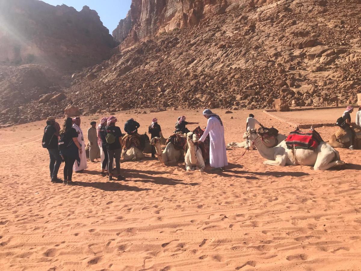 Hotel Black Irish Camp And Tours Wadi Rum Exterior foto