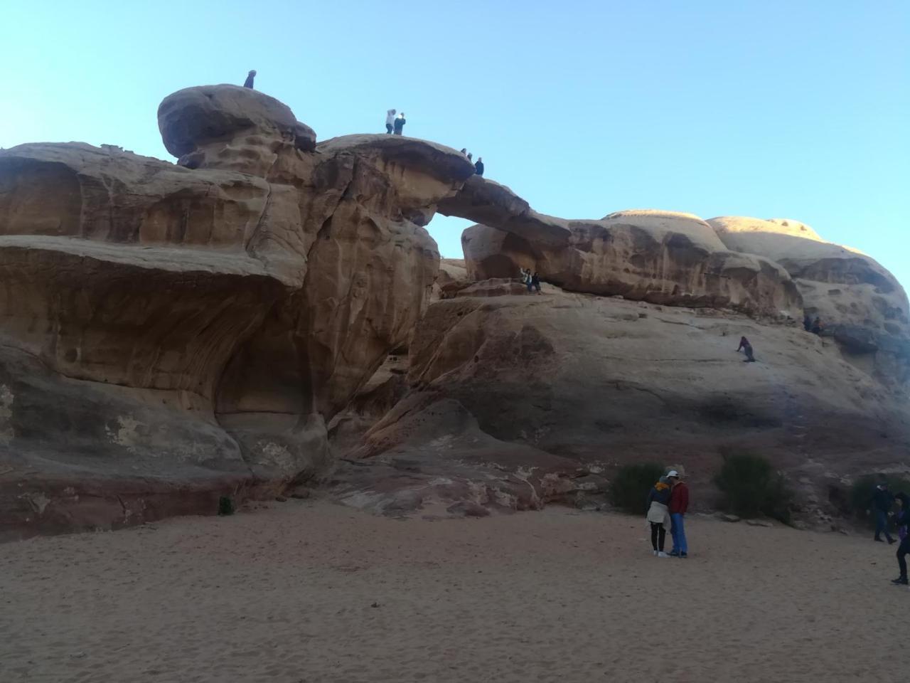 Hotel Black Irish Camp And Tours Wadi Rum Exterior foto